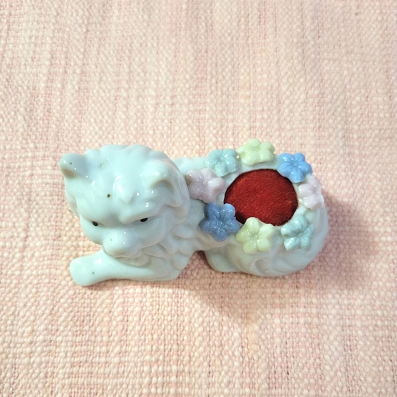 Vintage Persian Cat Pin Cushion Porcelain Figurine - Picture 7 of 7